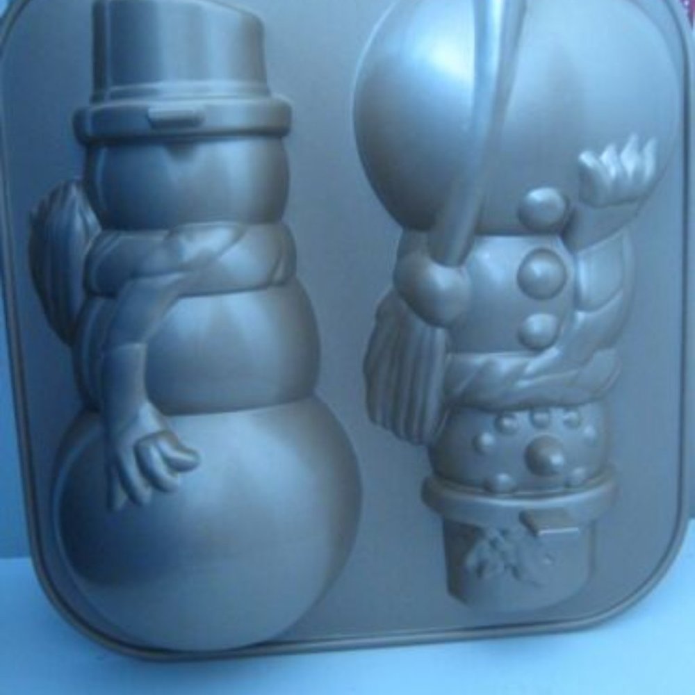 Nordic Ware Snowman Cake Pan